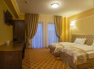 Отель Hotel Bulevard Хунедоара Стандартный двухместный номер с 1 кроватью или 2 отдельными кроватями-8